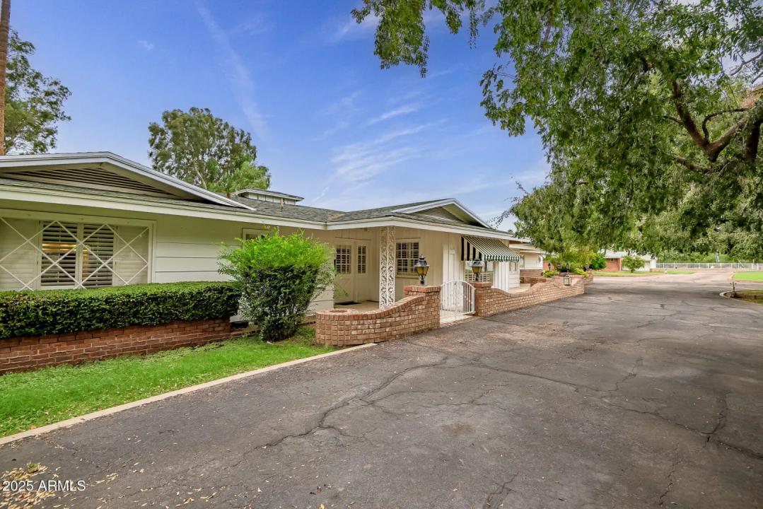 Real Estate Picture 2
