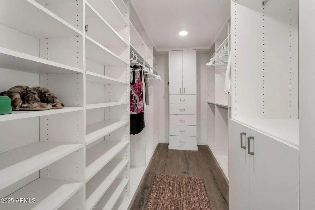 Real Estate Picture 13