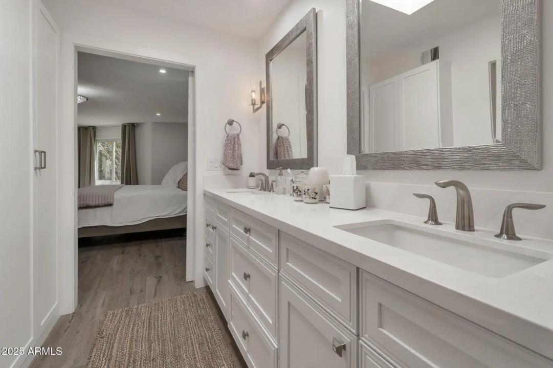 Real Estate Picture 14