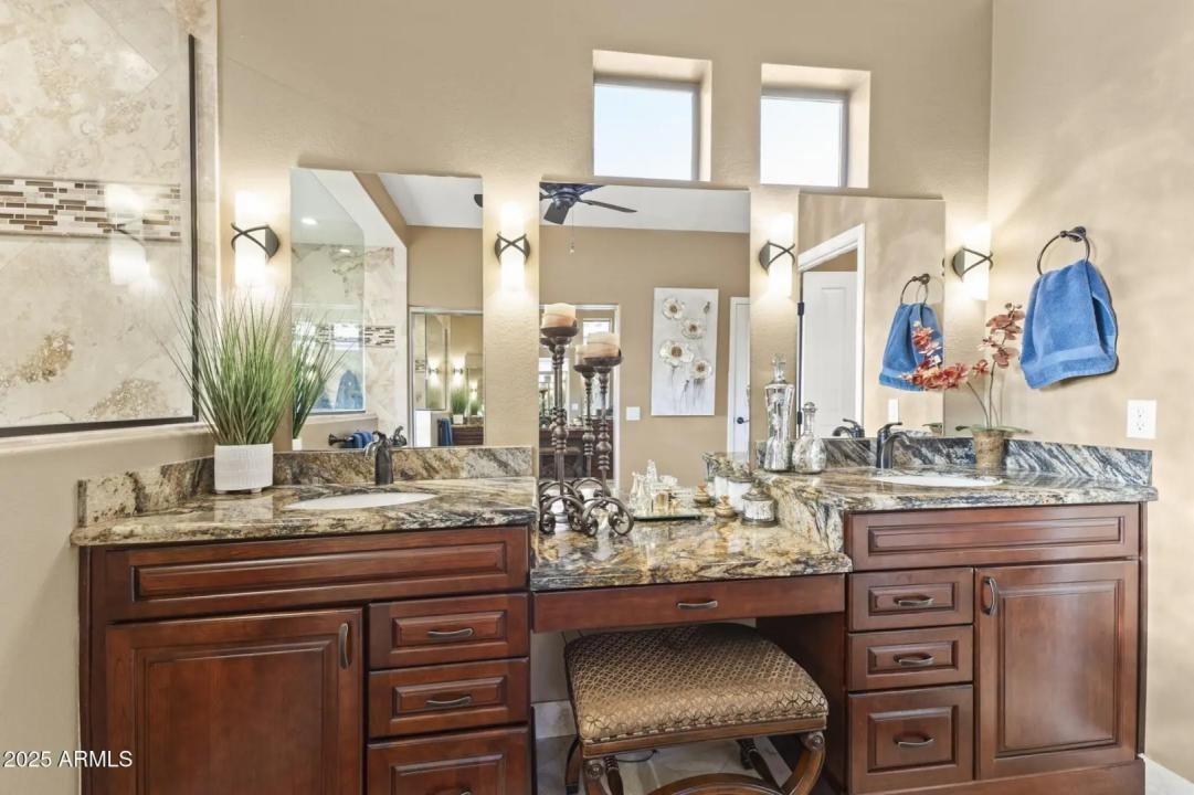 Real Estate Picture 24