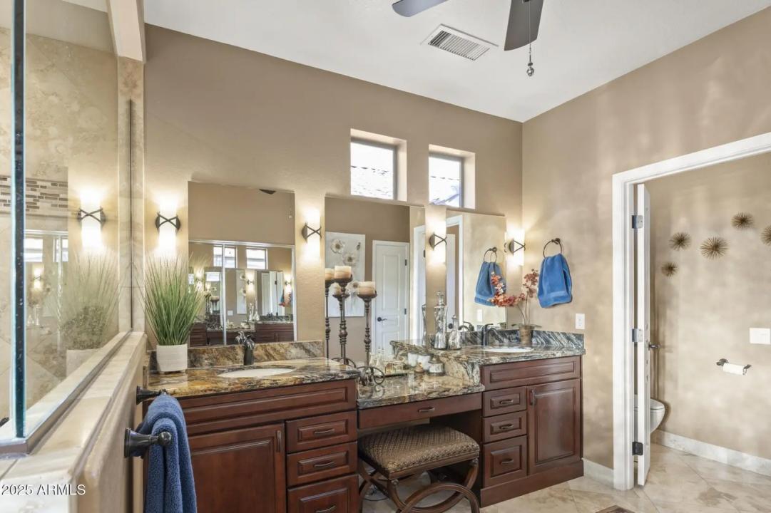 Real Estate Picture 25