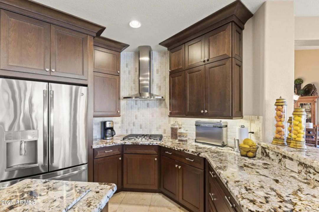 Real Estate Picture 16