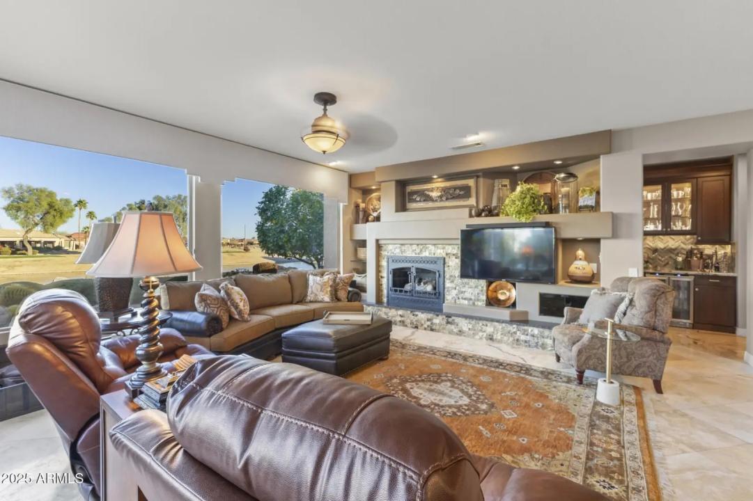 Real Estate Picture 13