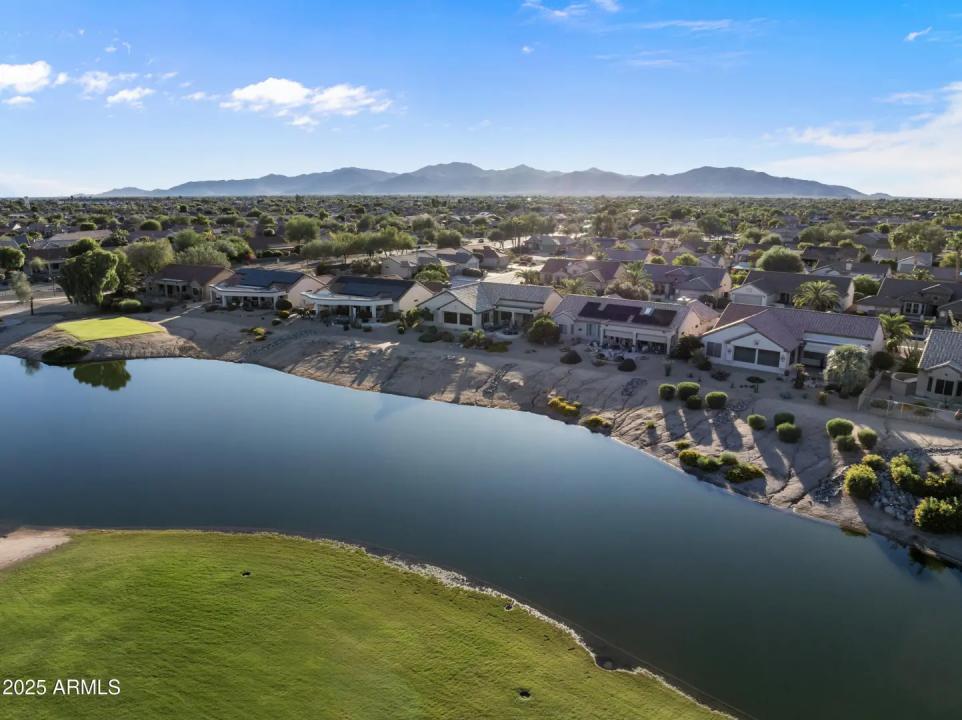 Real Estate Picture 9