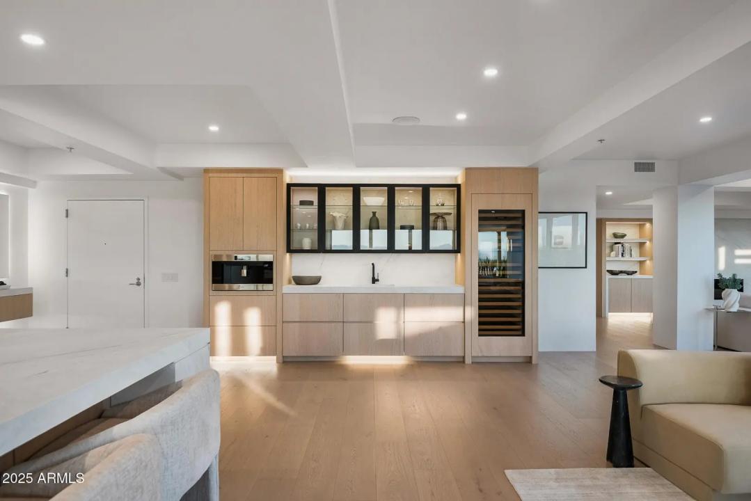 Real Estate Picture 8