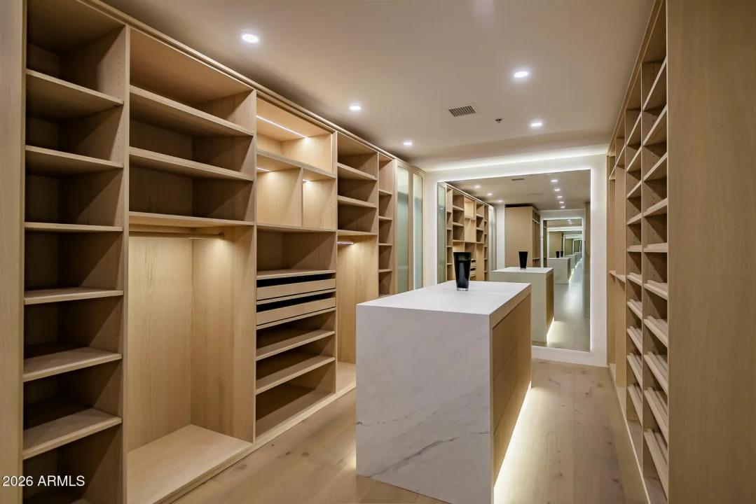 Real Estate Picture 30