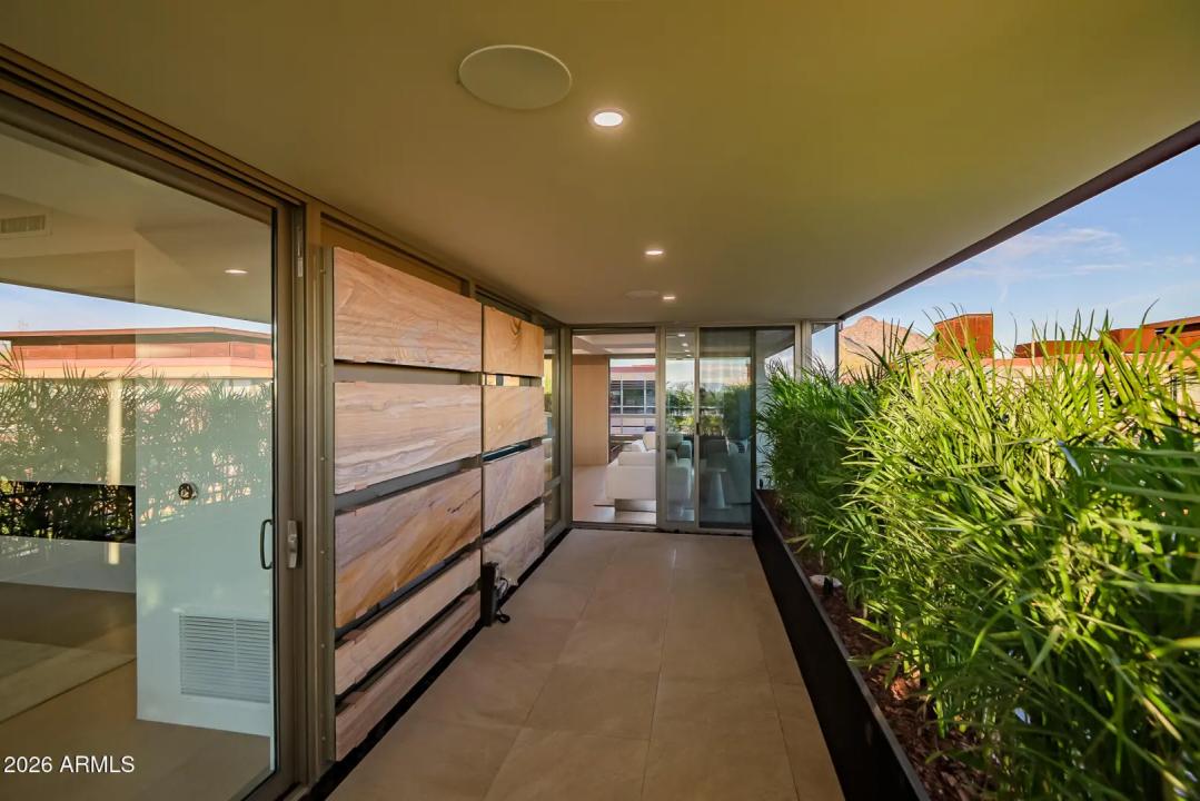 Real Estate Picture 15