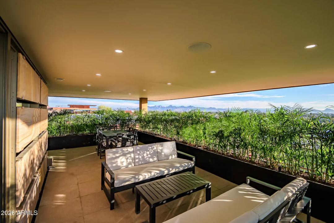 Real Estate Picture 37