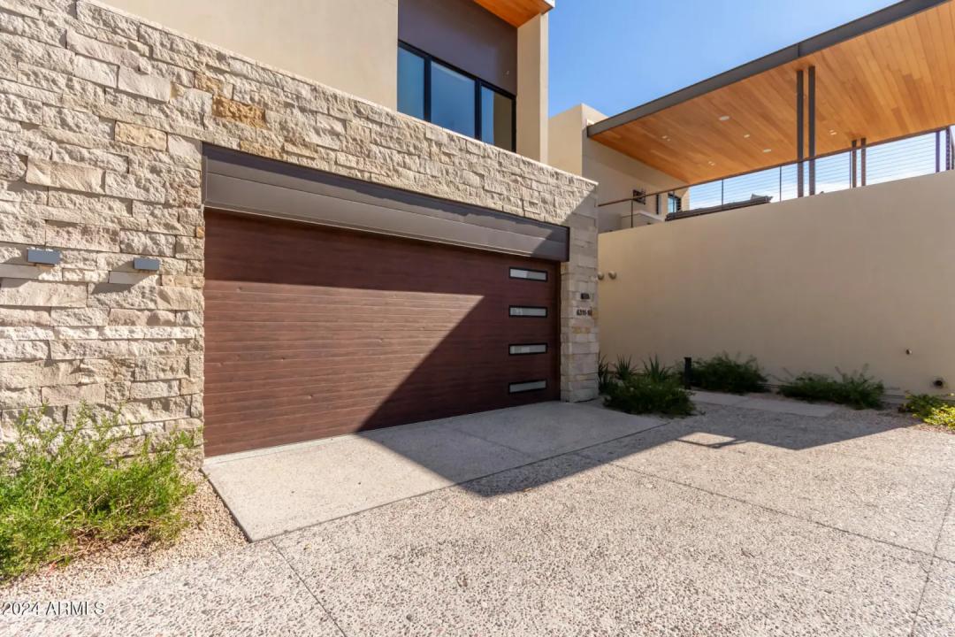 Real Estate Picture 3