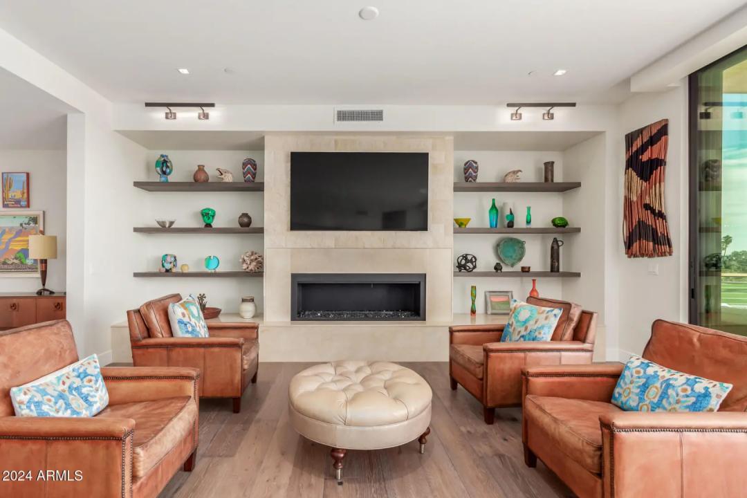 Real Estate Picture 7