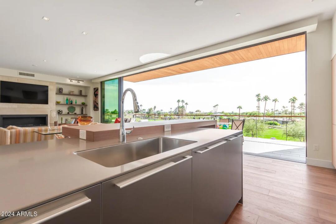 Real Estate Picture 12