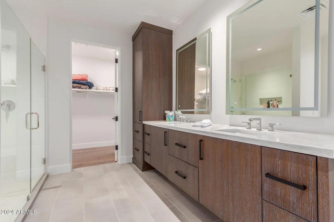 Real Estate Picture 26