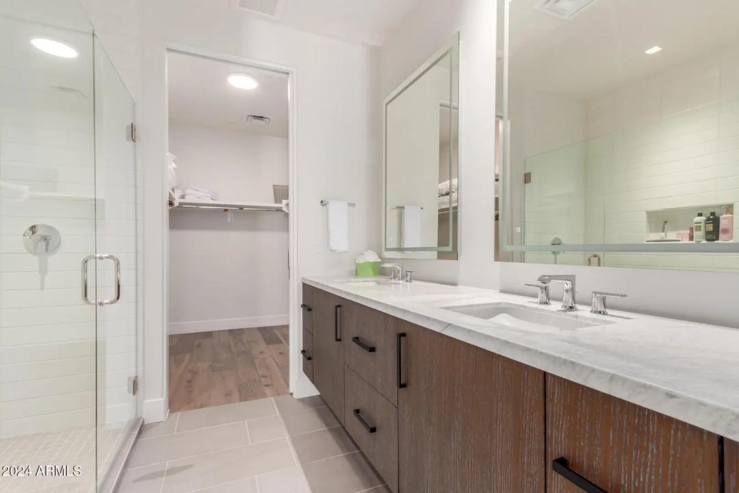 Real Estate Picture 32