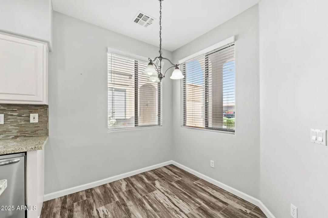 Real Estate Picture 11
