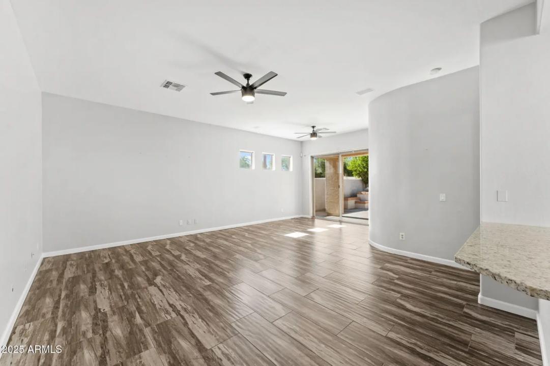 Real Estate Picture 13