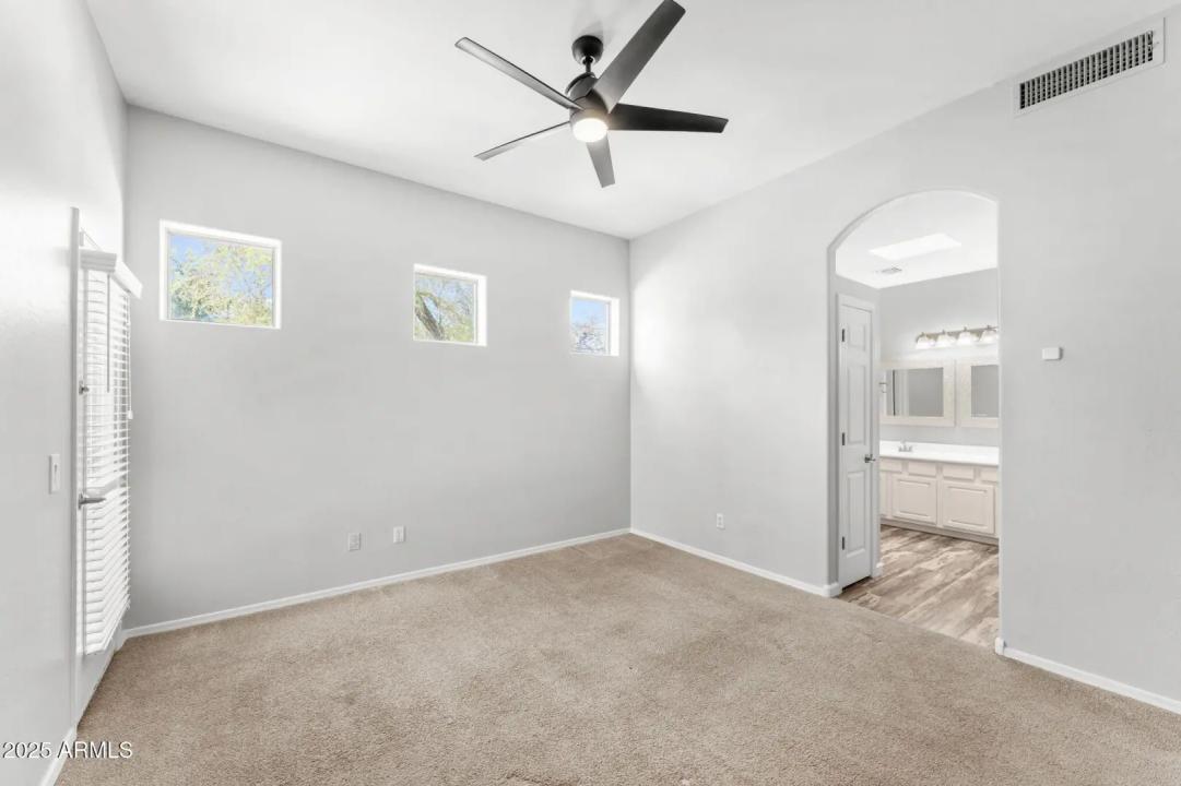 Real Estate Picture 15