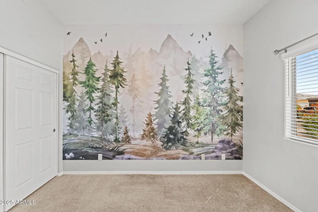 Real Estate Picture 22