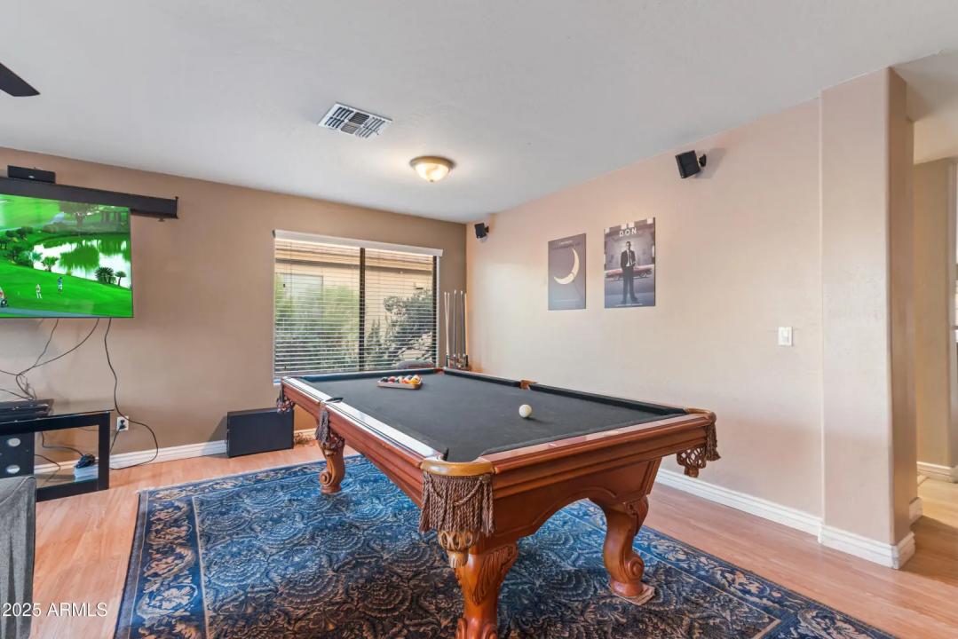 Real Estate Picture 5
