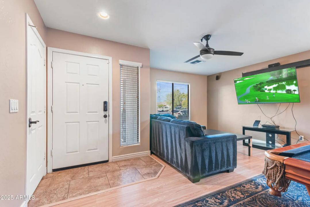 Real Estate Picture 6