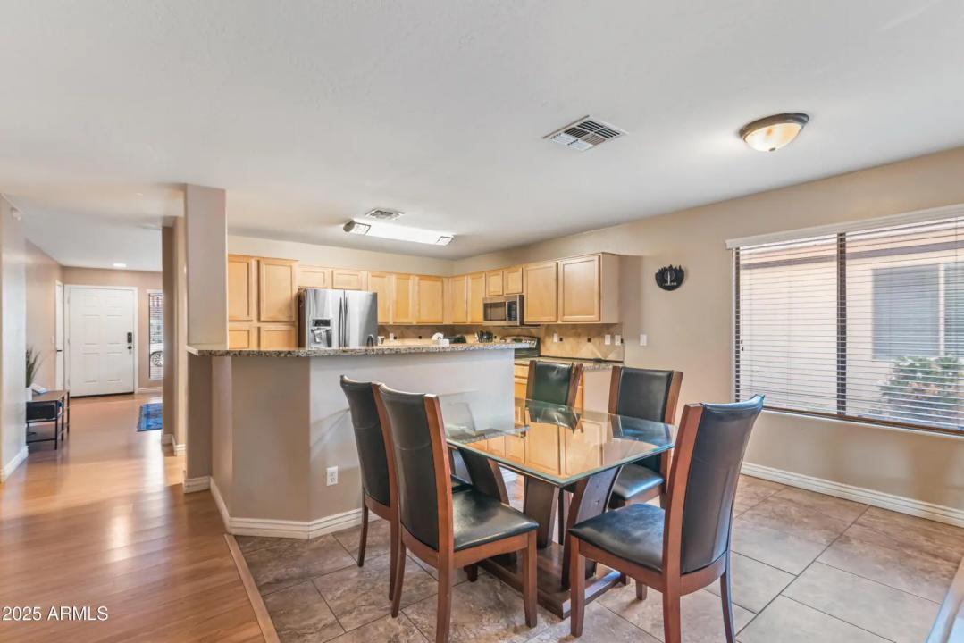 Real Estate Picture 9