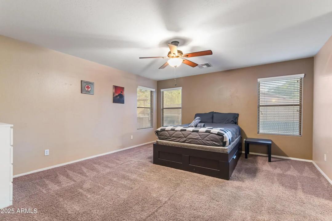 Real Estate Picture 17