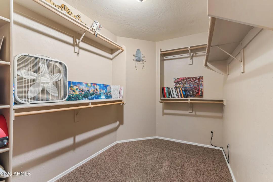 Real Estate Picture 23