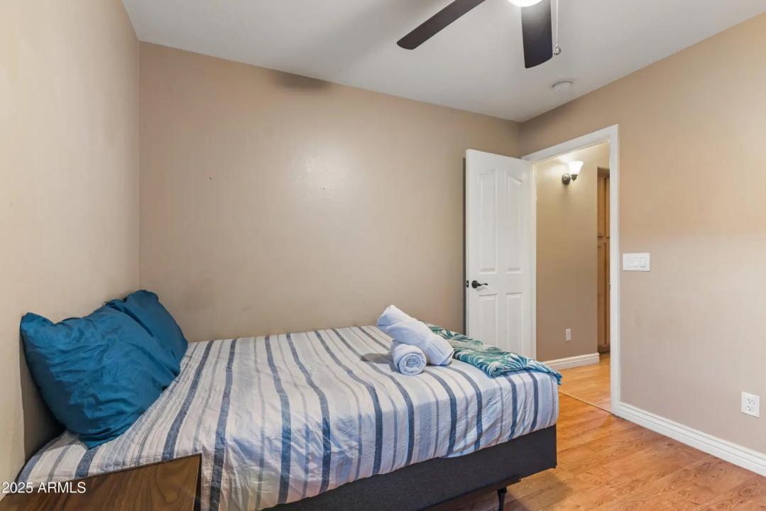 Real Estate Picture 25