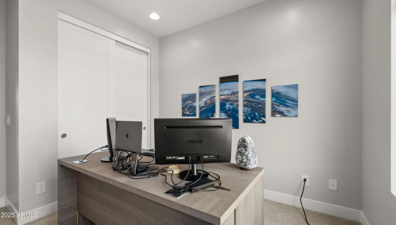 Real Estate Picture 17