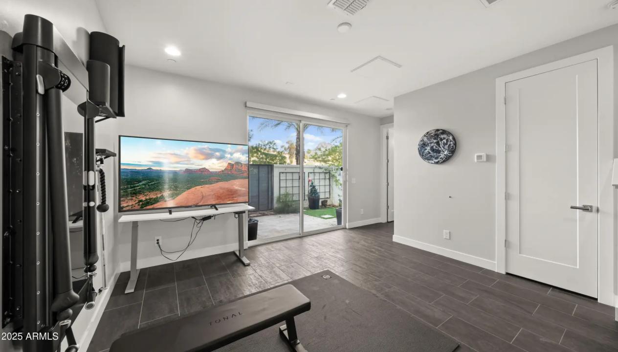 Real Estate Picture 19