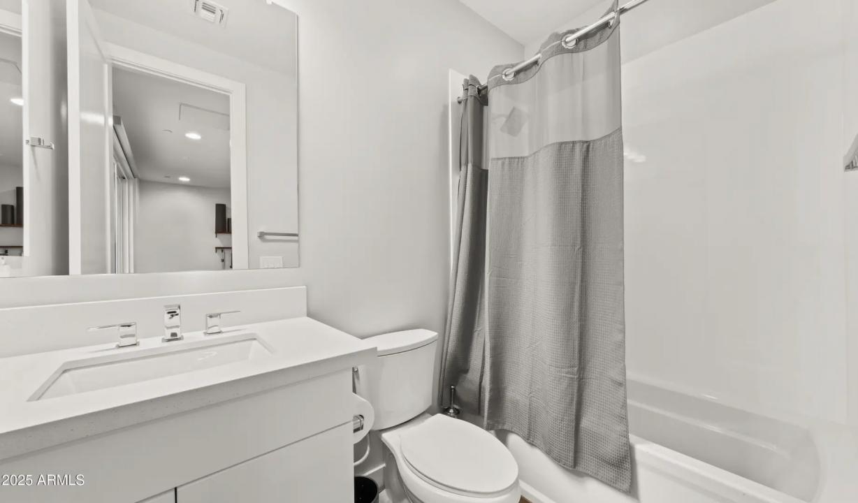 Real Estate Picture 20