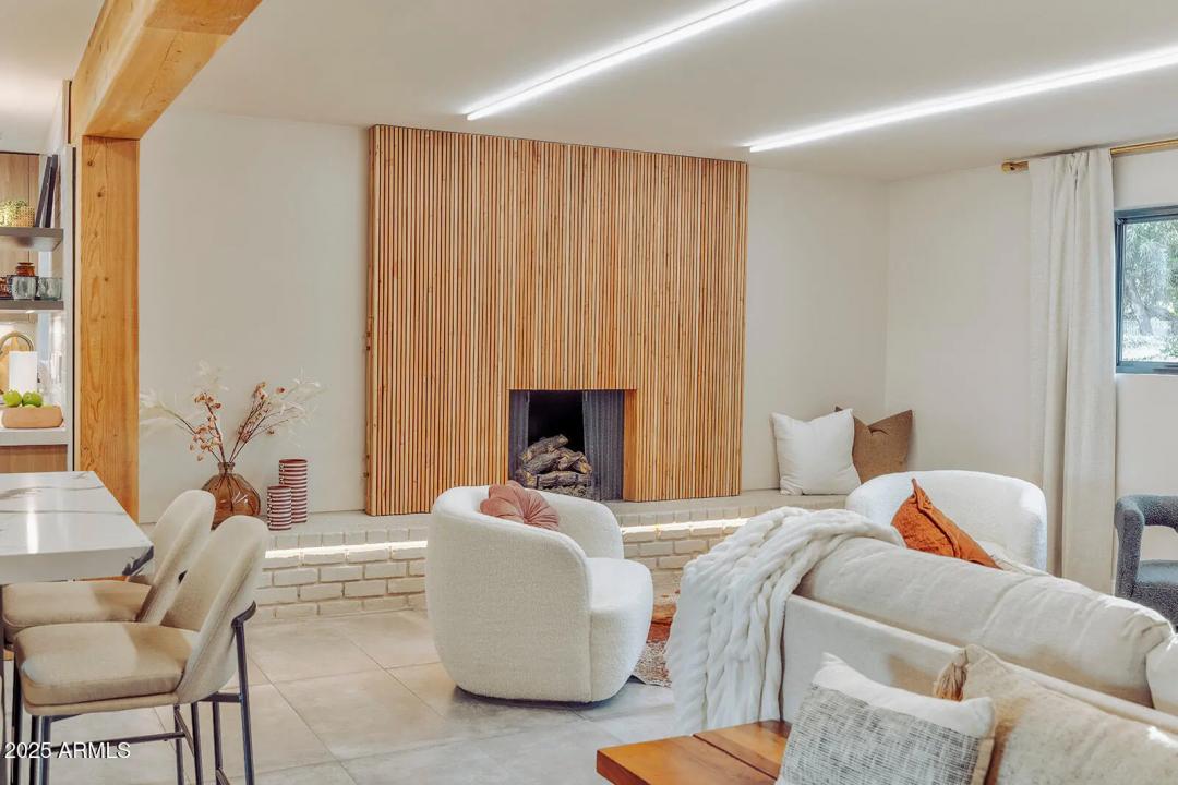 Real Estate Picture 6