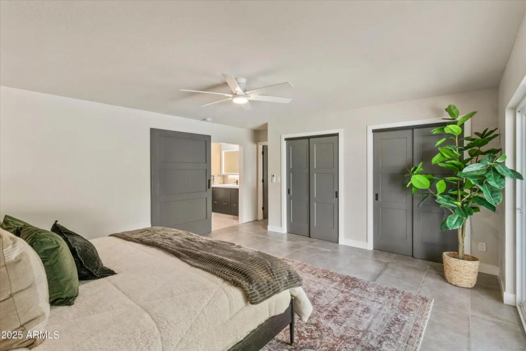 Real Estate Picture 22