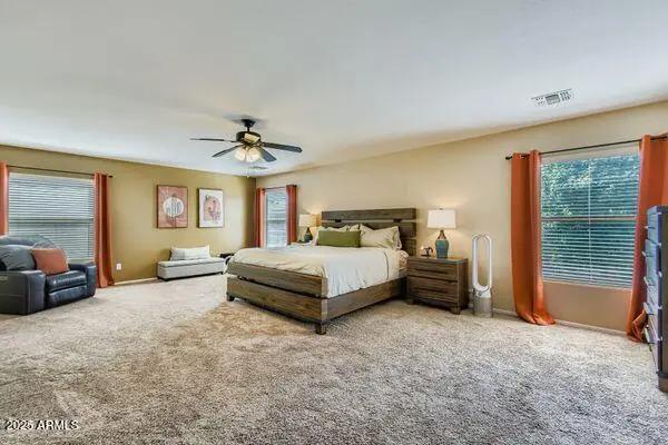 Real Estate Picture 15