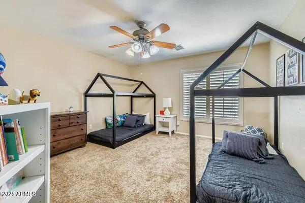 Real Estate Picture 23