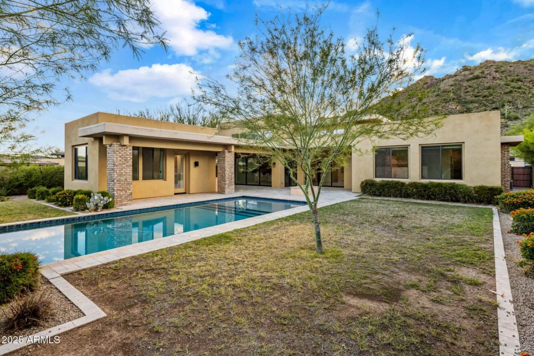 Real Estate Picture 30