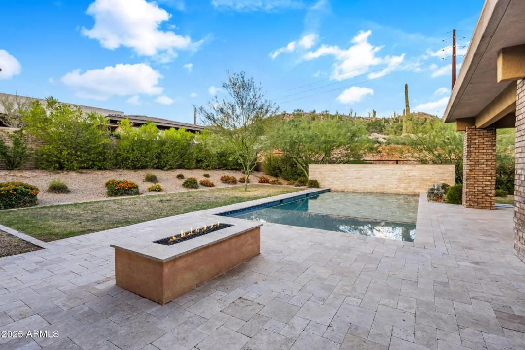 Real Estate Picture 28