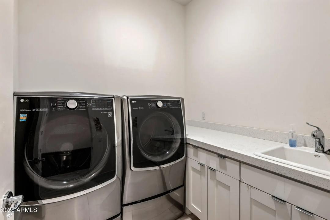 Real Estate Picture 24