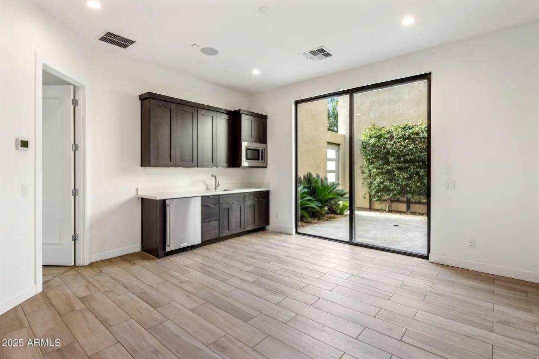 Real Estate Picture 20