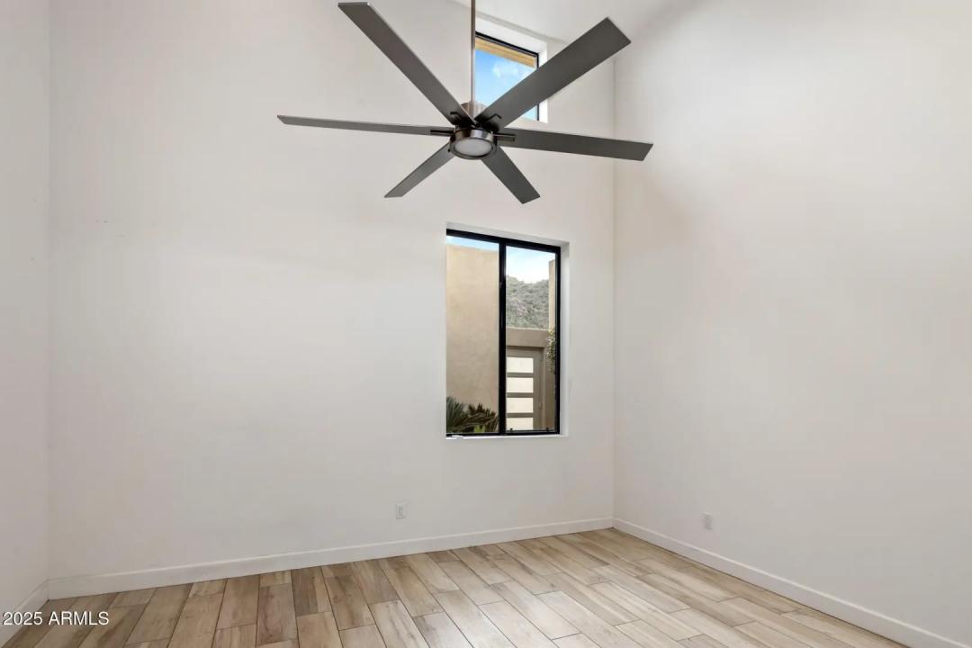 Real Estate Picture 6