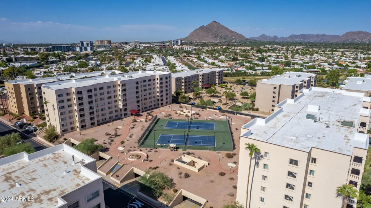 Real Estate Picture 50