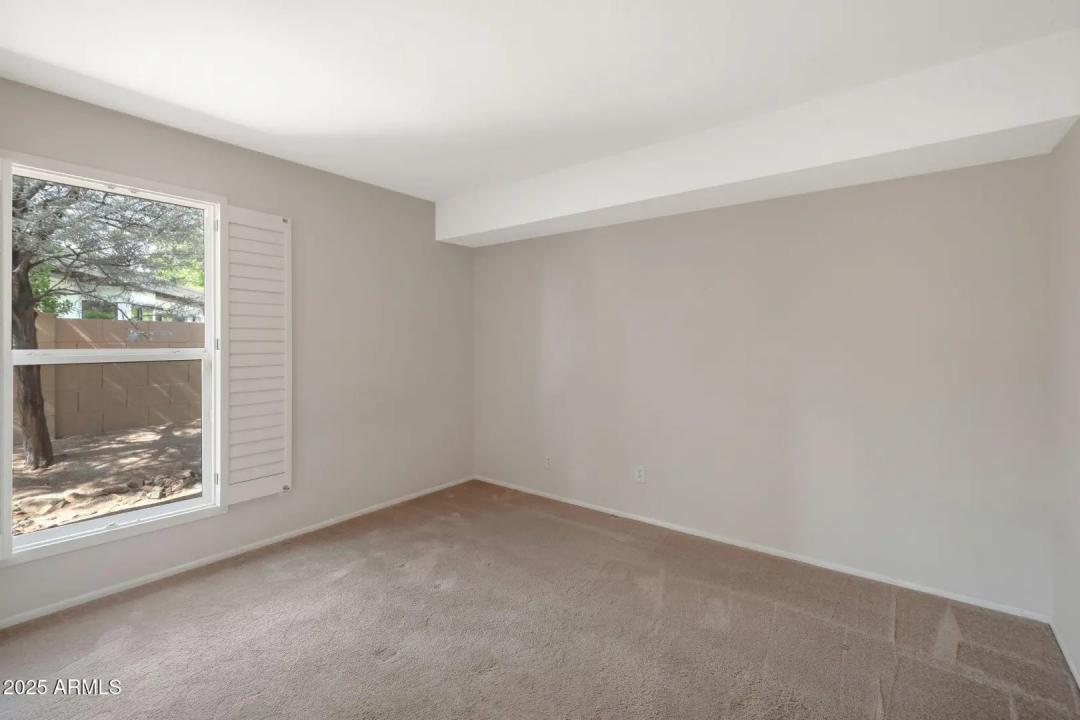 Real Estate Picture 27