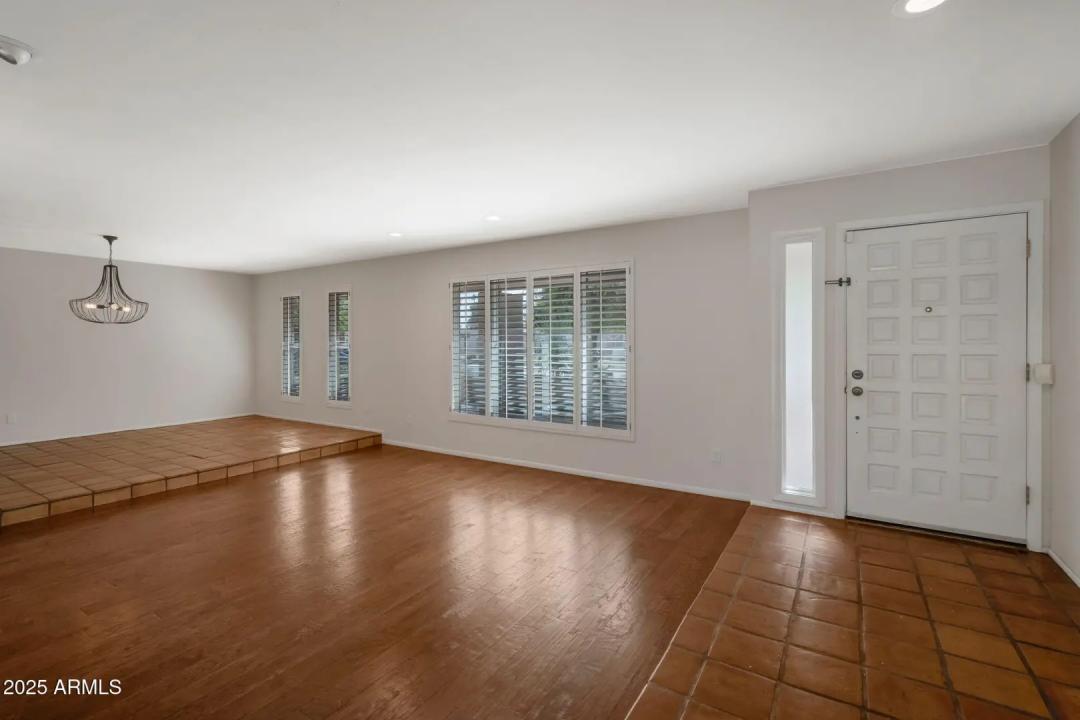 Real Estate Picture 9
