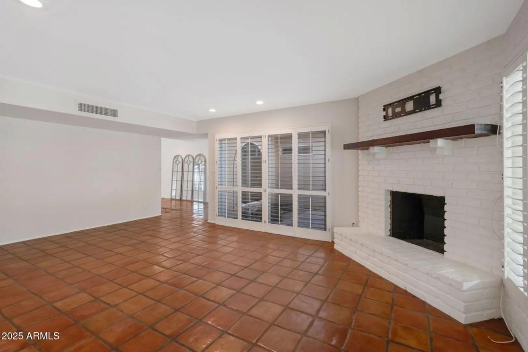 Real Estate Picture 10