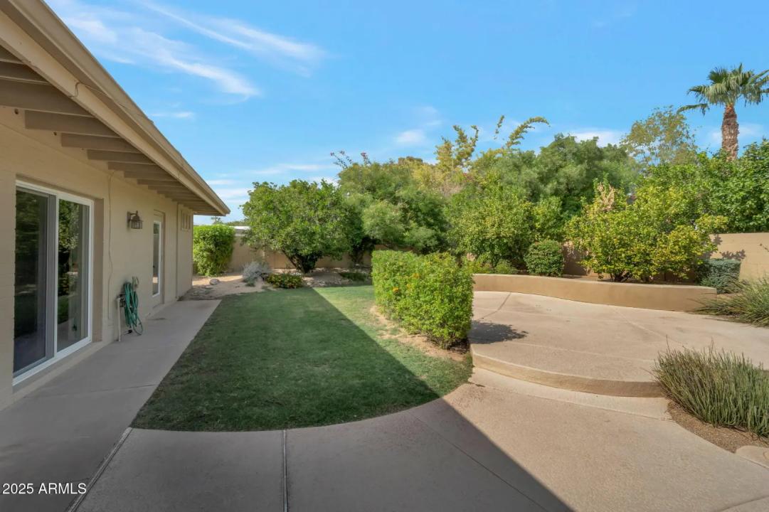 Real Estate Picture 32