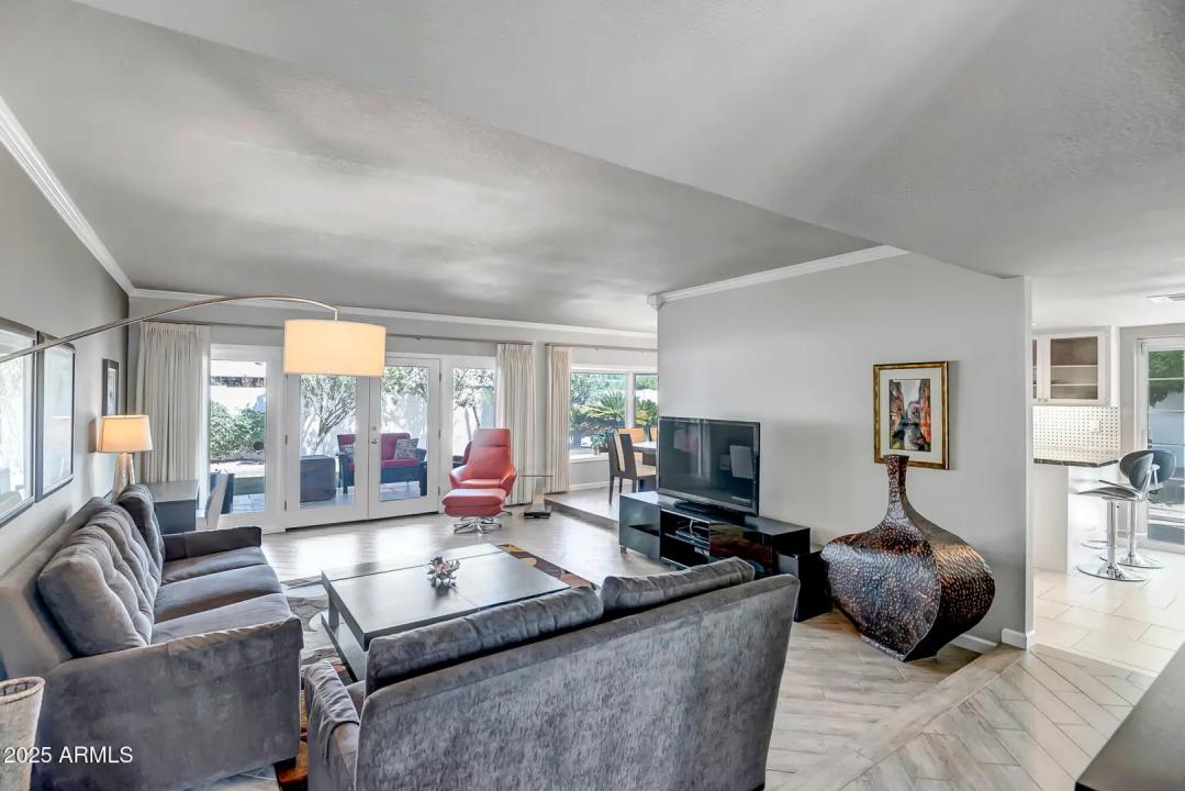 Real Estate Picture 6