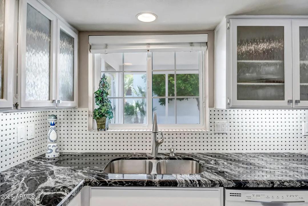 Real Estate Picture 10