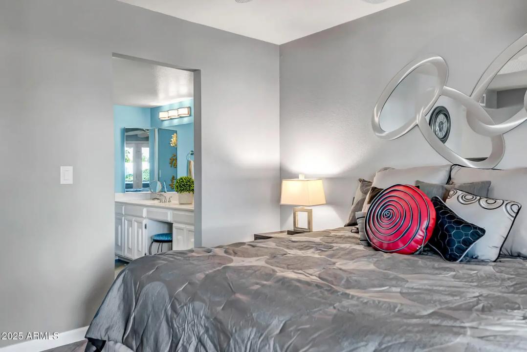 Real Estate Picture 18