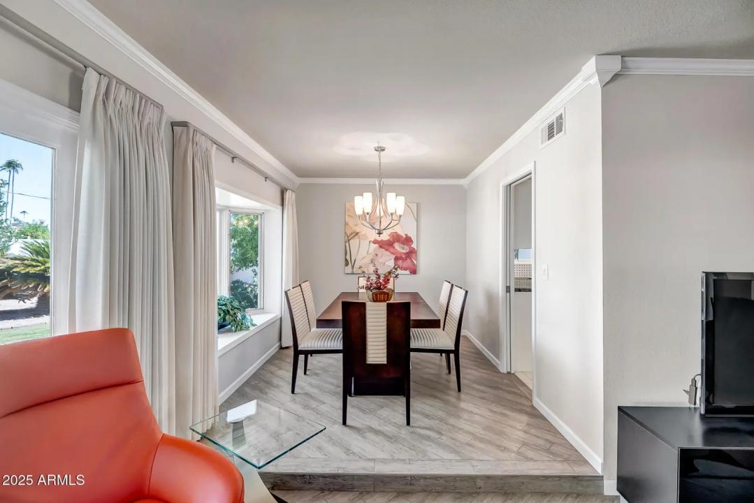 Real Estate Picture 24