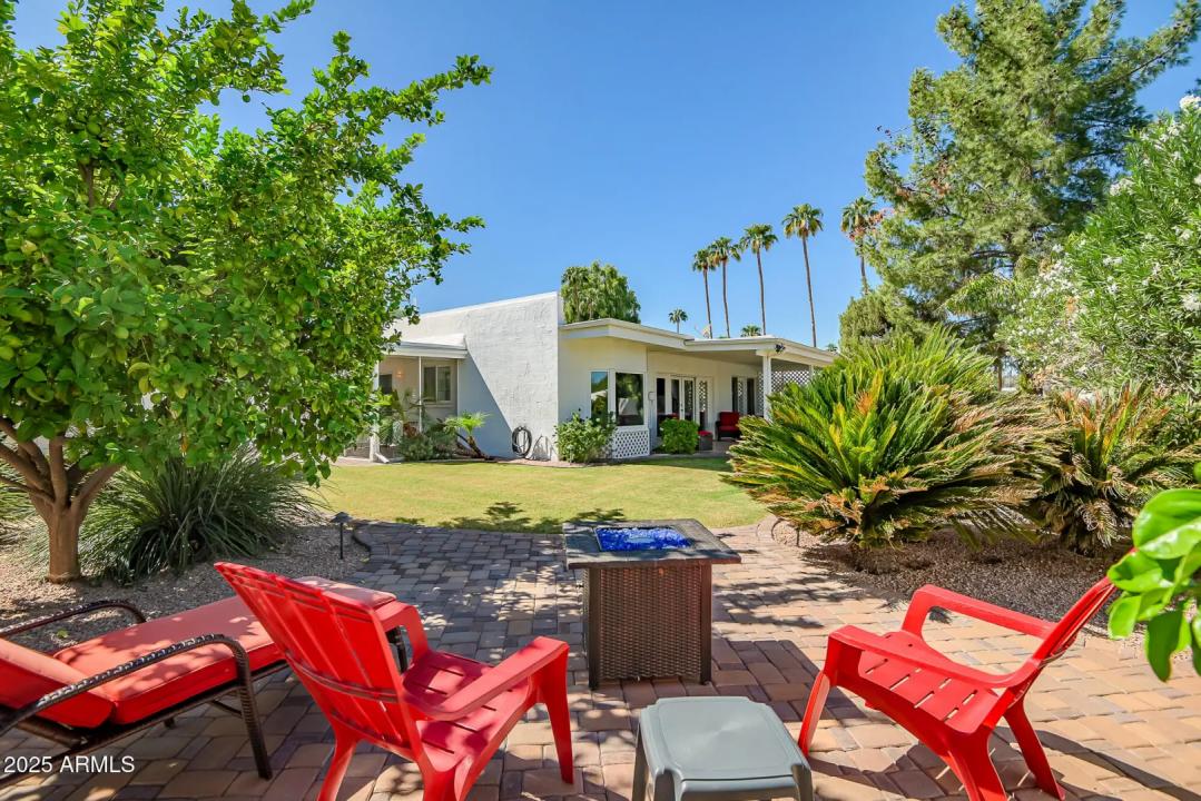 Real Estate Picture 32