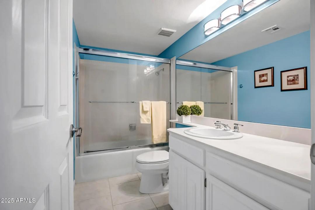 Real Estate Picture 23